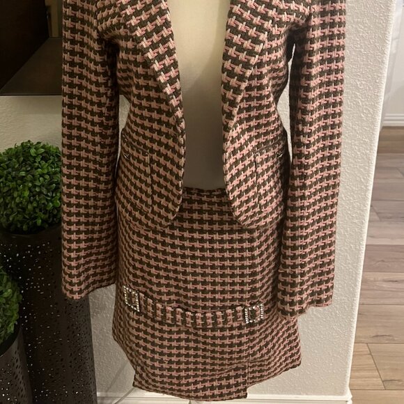 RUTH Dresses & Skirts - RUTH  Retro Barbie Tweed Chanel Style Suit SET/ Pink Gray White  / Size 2